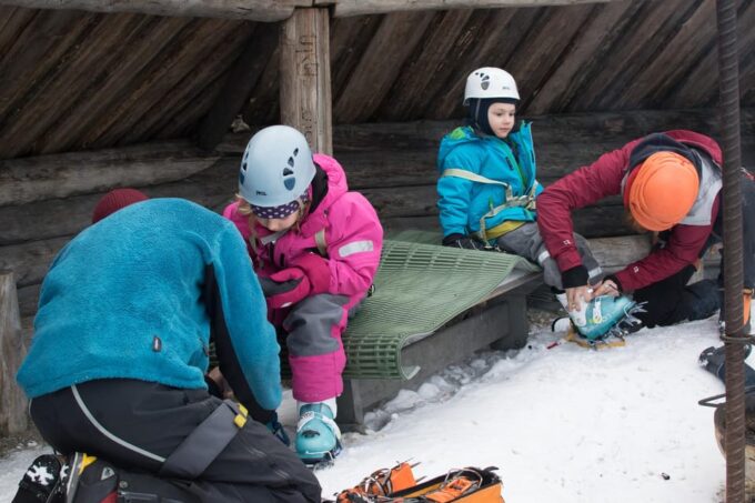 Pyhätunturi: Kids Ice Climbing Adventure in Finnish Lapland - Booking Information