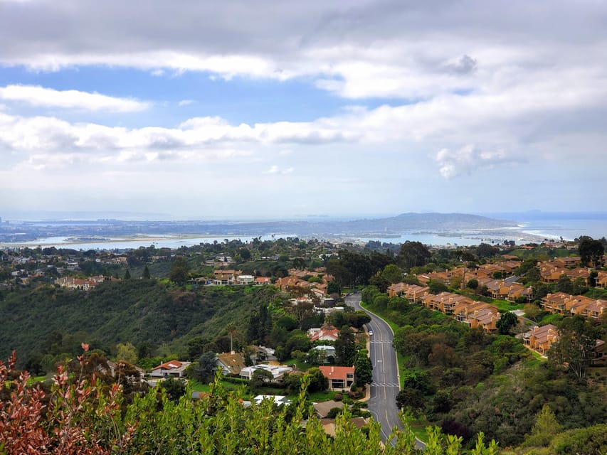 San Diego: Beaches & Bluffs Self-Guided Driving Tour - Visiting La Jolla and Mt Soledad