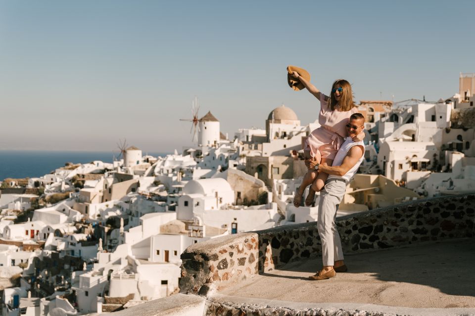 Santorini: Island Highlights Guided Day Trip With Oia Sunset - Sunset Views in Oia