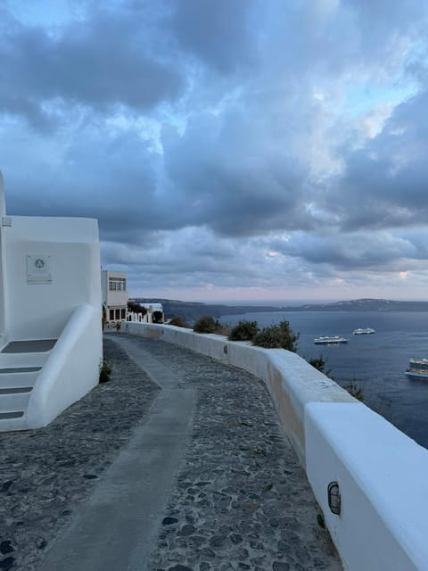 Santorini: Sightseeing Walk Fira to Imerovigli With Sunset - Booking and Availability