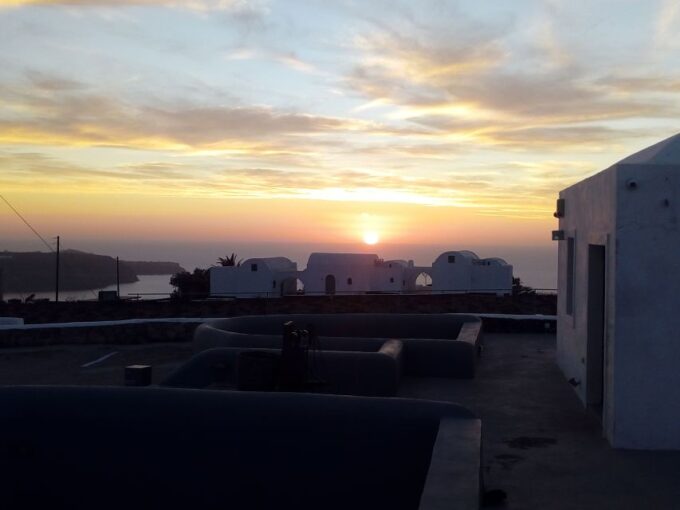 Santorini: Wine Tasting Tour & Sunset Viewing - Local Wineries in Santorini