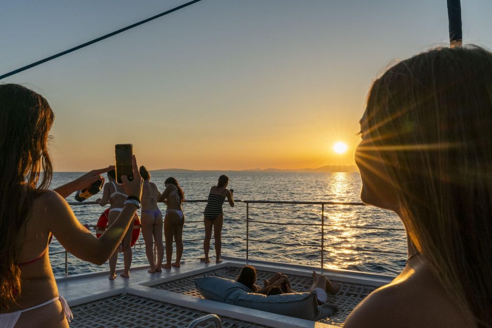 Sarenal: Sunset Catamaran Cruise With BBQ - Sustainability and Responsibility