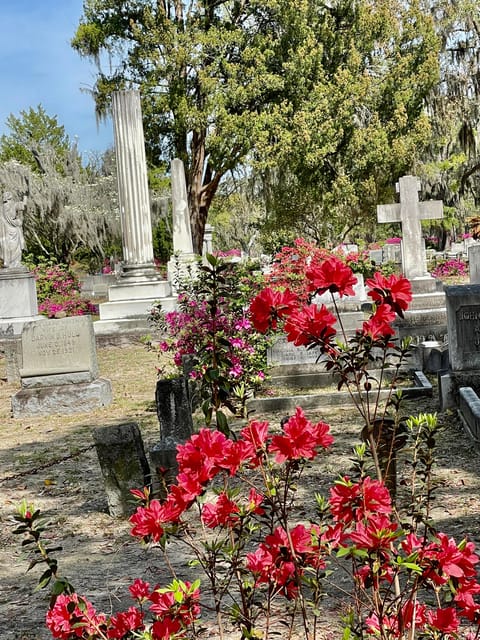 Savannah: Bonaventure Cemetery Golf Cart Guided Tour - Exploring Bonaventure Cemetery