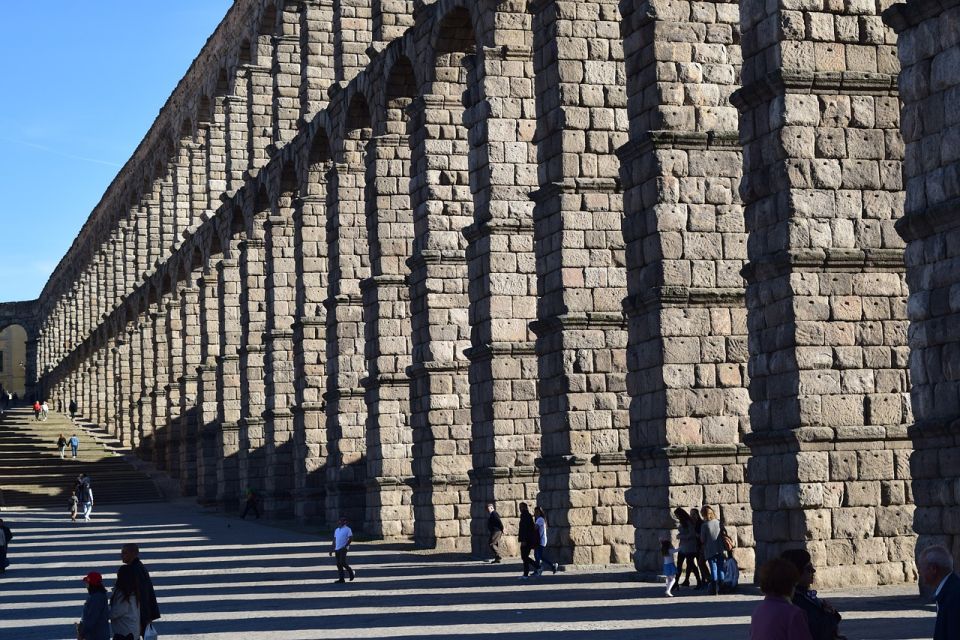 Segovia: 3-Hour Private Walking Tour - Experience Plaza Mayor