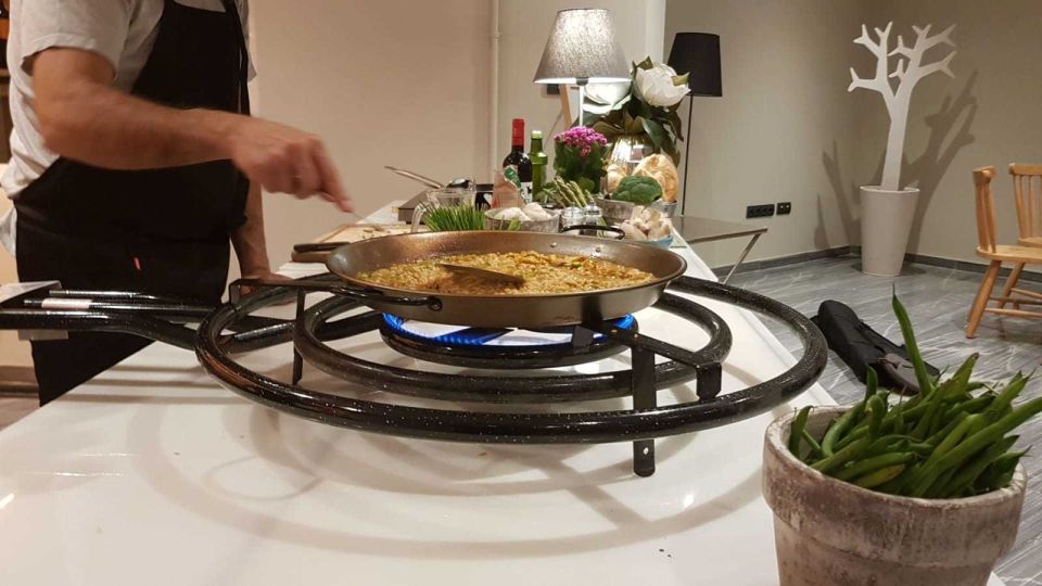 Seville: Paella Cooking Experience on a Rooftop Terrace - Exceptional Customer Feedback