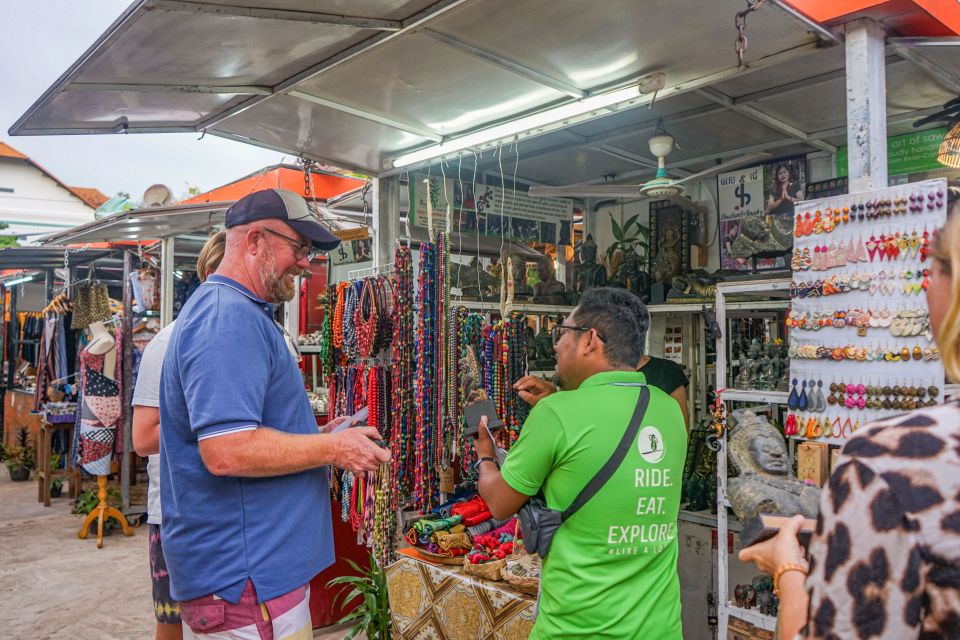 Siem Reap: Evening Foodie Vespa Tour - Booking Information