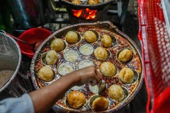 Siem Reap : Evening Street Food Tours Tasting New Food - Booking and Cancellation Policy