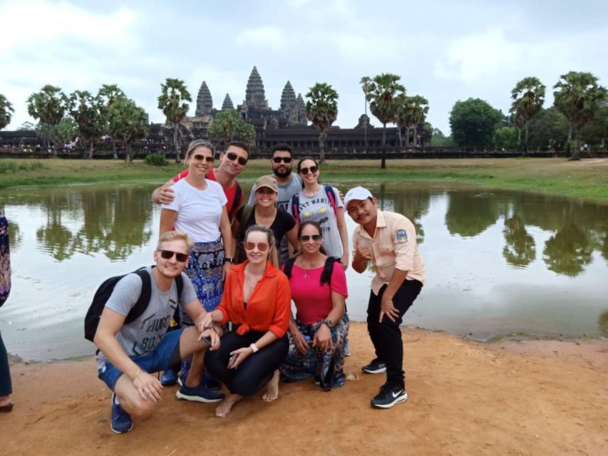 Siem Reap: Small Group Tour 1 Day at Angkor With Sunrise - Tips for a Great Experience