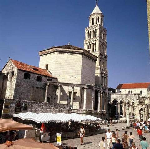 Split: Diocletians Palace & Old Town Guided Walking Tour - Discounted Pricing