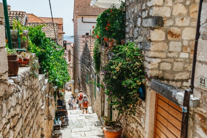 Split: Full-Day Catamaran Cruise to Hvar & Pakleni Islands - Booking and Cancellation Policy