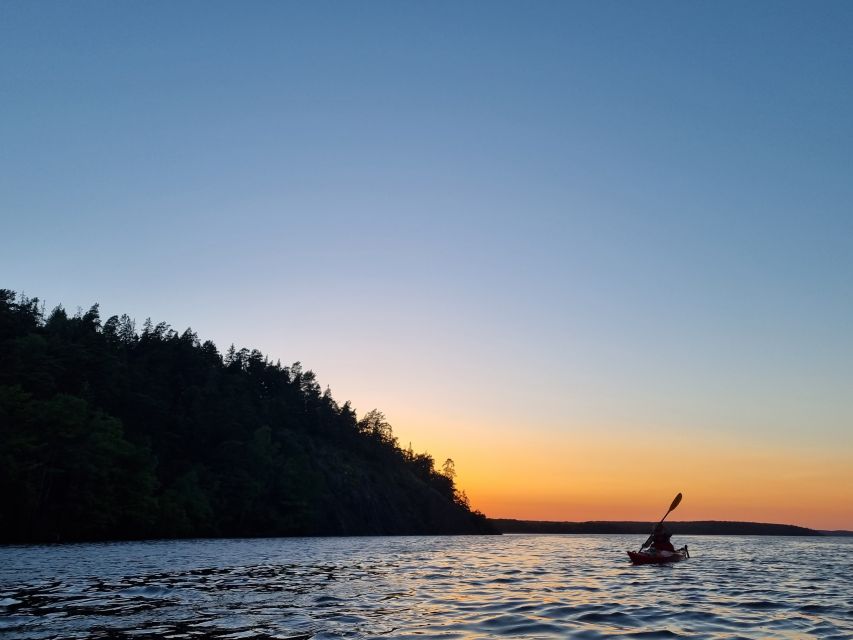 Stockholm: Sunset Kayak Tour on Lake Mälaren With Tea & Cake - Tips for Participants