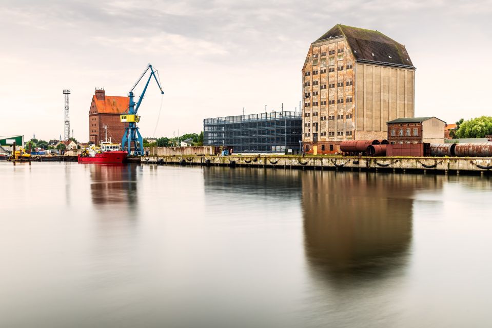 Stralsund: Old Town Highlights Private Walking Tour - City Defense Walls