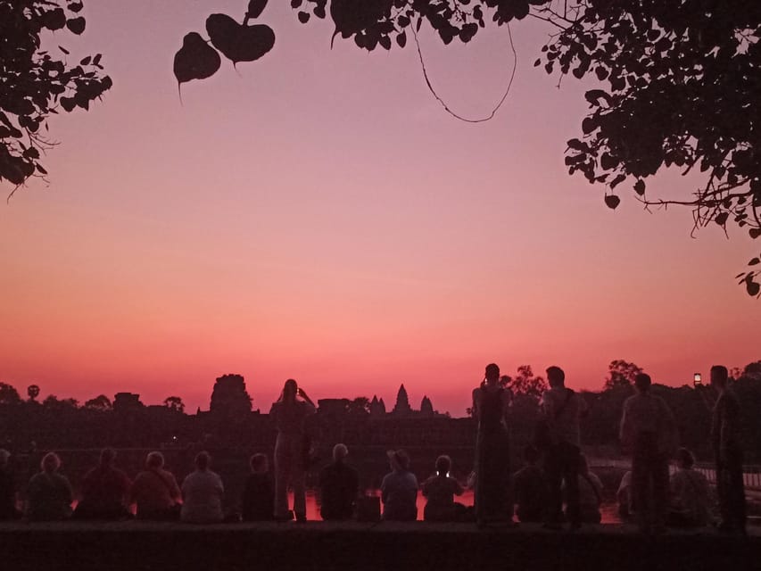 Sunrise at Angkor Wat With a Sharing Group - Customer Feedback and Ratings