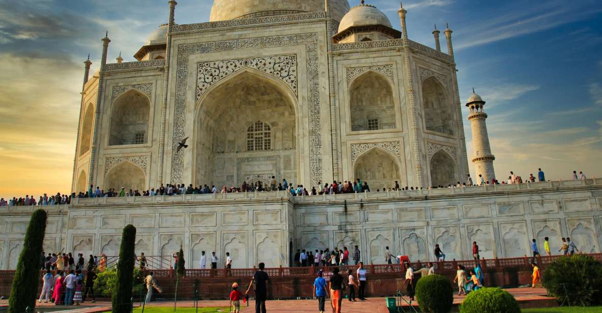 Taj Mahal Sunrise Day Trip With Transfer From Delhi - Experience the Taj Mahal