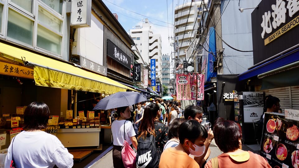 Tsukiji Food Crawl: Japanese Street Food & Market Tour - Customer Reviews and Feedback