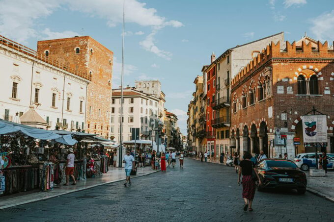 Verona: Interactive Map for a Self-Guided Tour. - Support and Limitations