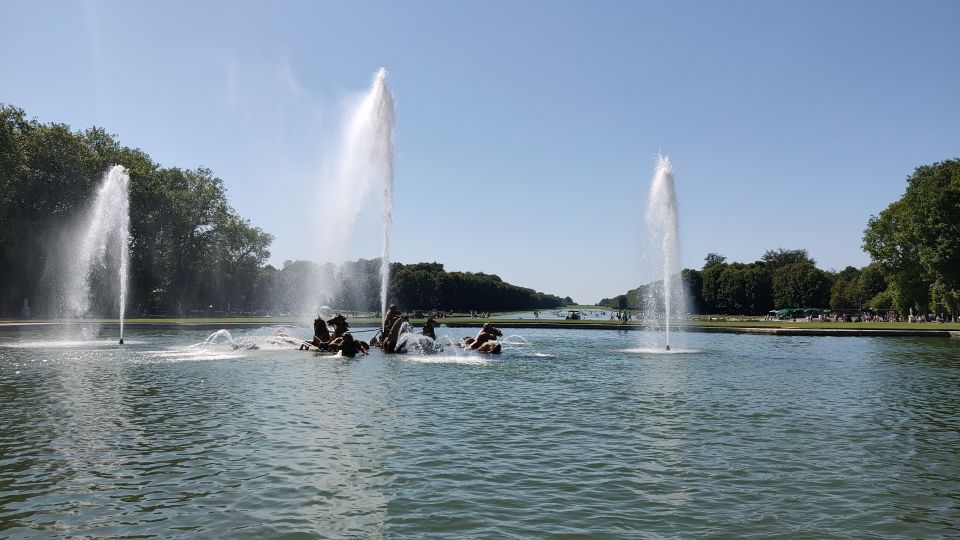 Versailles: Garden Private Guided Tour & Palace Entry Ticket - Booking and Cancellation Policy