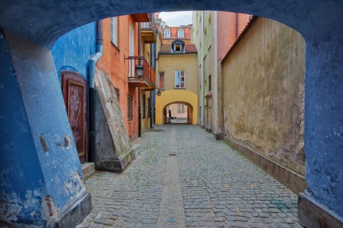 Warsaw: Full-Day Private Tour From Poznan - Important Information