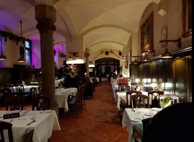 Wroclaw: 2-Hour Breslau City Walk and Musical Evening - Local Cuisine and Live Music