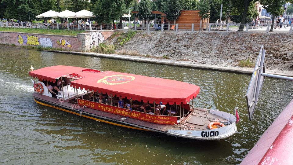 Wrocław: Gondola Cruise With a Guide - What to Expect on Board