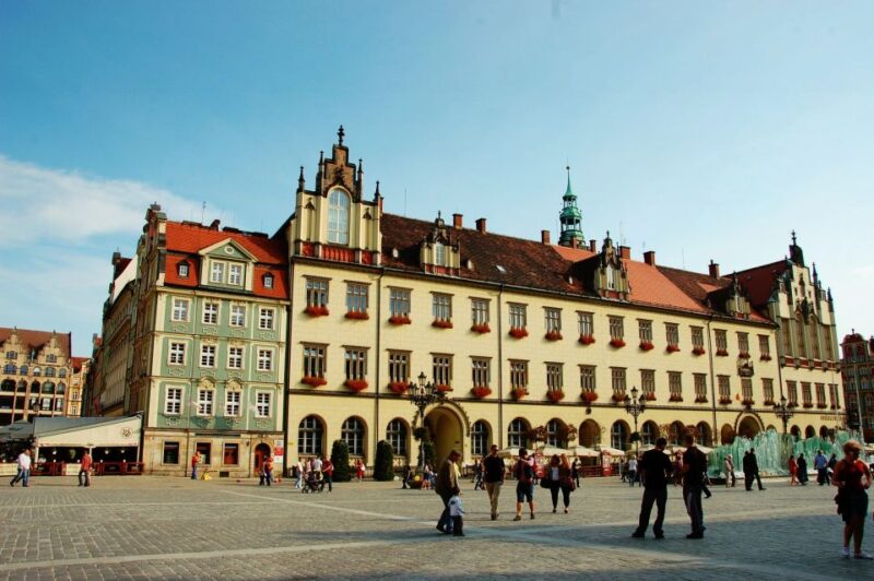 Wroclaw Private Old Town Guided Walking Tour - Experience Highlights