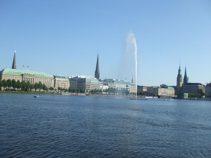 Aussenalster: Celebrities, Waterfronts and Nature Cycle Tour - Frequently Asked Questions