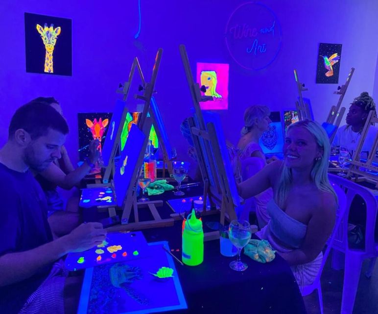 Barcelona: Fluorescent Paint and Wine Workshop - Frequently Asked Questions