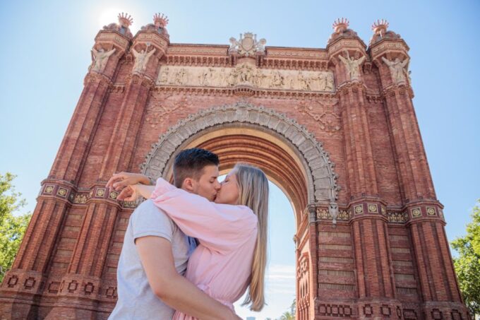Barcelona: Private Photoshoot at Arc De Triomf - Frequently Asked Questions