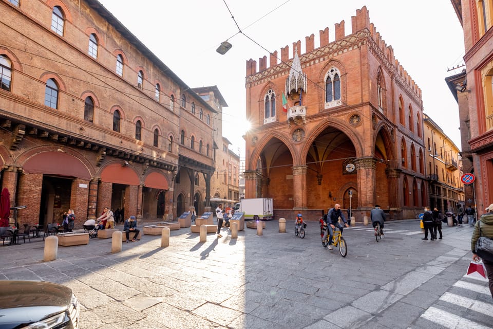 Bologna: Self-Guided Tour of the Center by E-Bike - Frequently Asked Questions