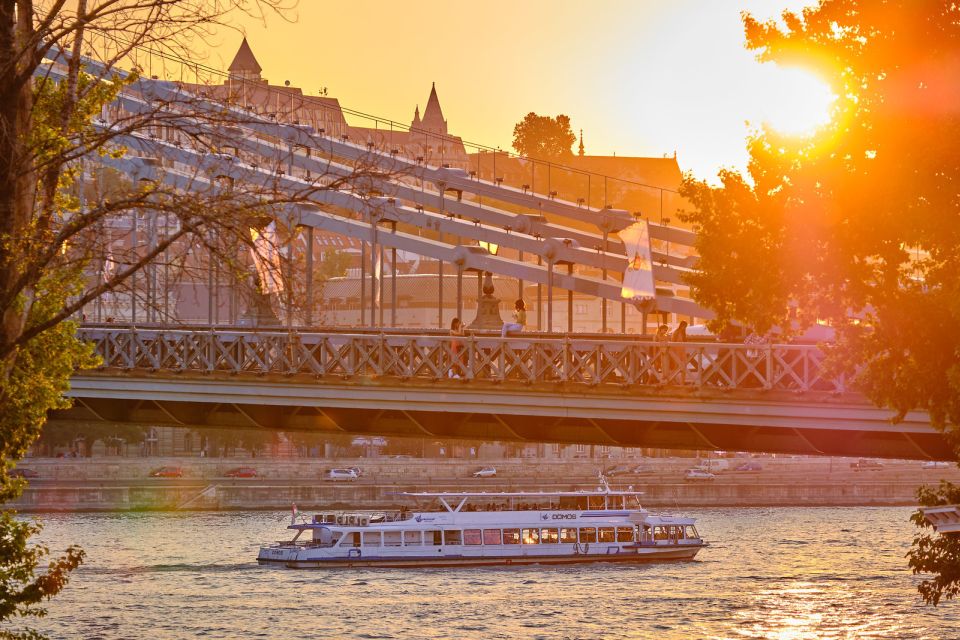 Budapest: Sunset Cruise - Frequently Asked Questions