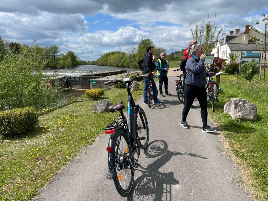 Chenonceau: Guided Ebike Ride and Wine & Cheese Picnic Lunch - Frequently Asked Questions