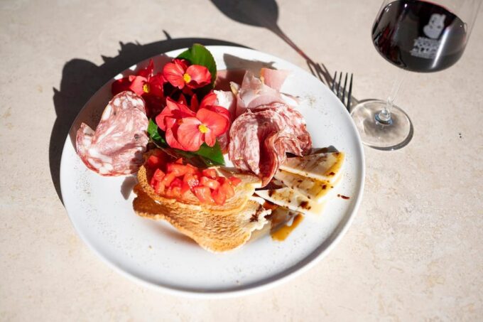 Chianti Lunch With Wine Tasting at Poggio Ai Laghi Winery - Frequently Asked Questions