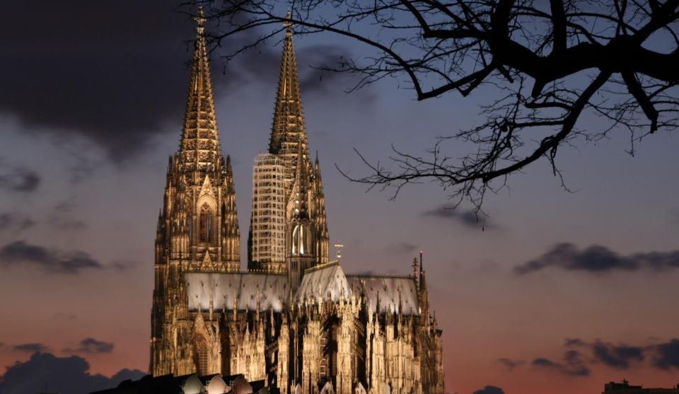 Cologne: The Night Watchman Old Town Walking Tour in German - Frequently Asked Questions