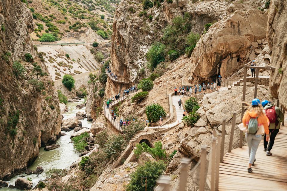 El Chorro: Caminito Del Rey Guided Tour With Shuttle Bus - Frequently Asked Questions