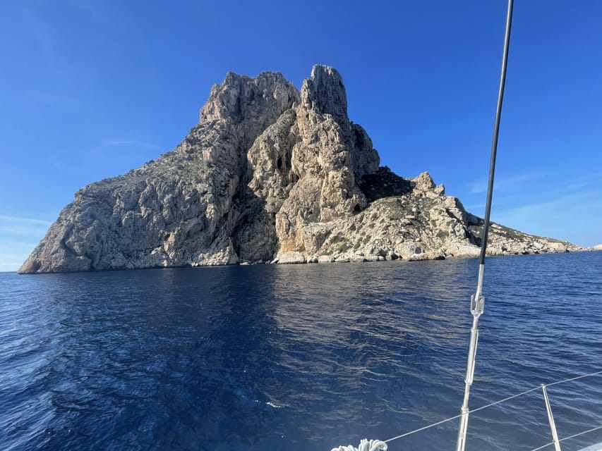 EXCURSION IN PRIVATE BOAT TO ES VEDRA & BEST CAVES OF IBIZA - Frequently Asked Questions