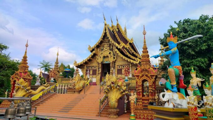 From Chiang Mai: Chiang Rai Temples Guided Tour - Frequently Asked Questions