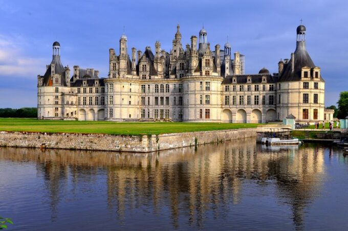 From Tours: Chenonceau and Chambord Castles Guided Tour - Frequently Asked Questions