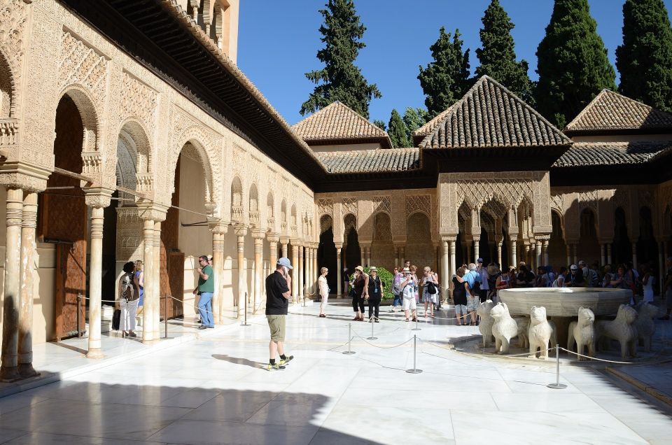 Granada: Alhambra, Albaicín, and Sacromonte Combo Tour - Frequently Asked Questions