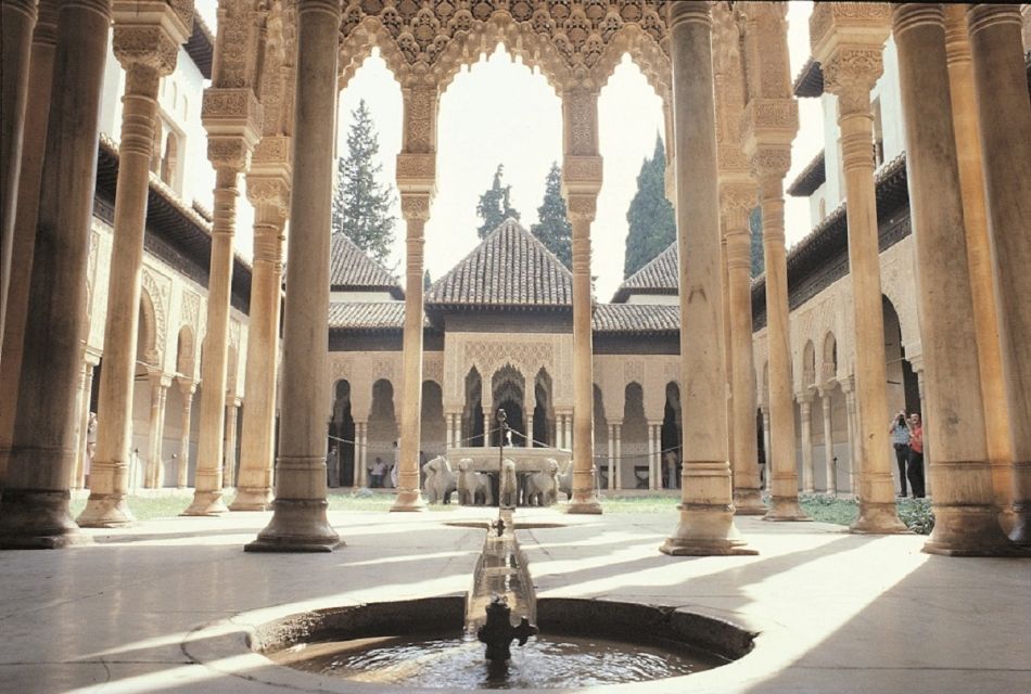 Granada: Alhambra, Generalife & Albaicin Private Tour - Frequently Asked Questions