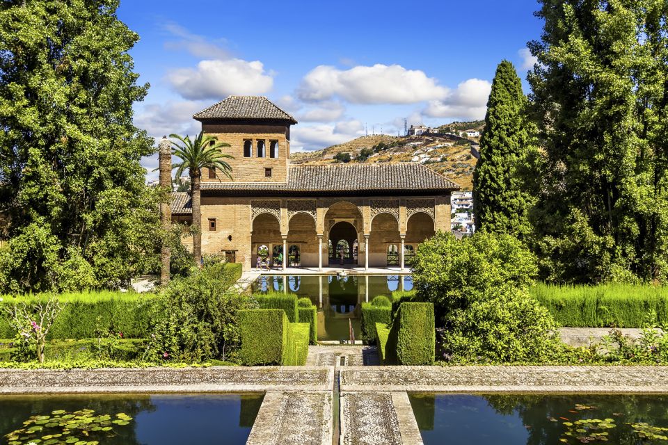 Granada: Alhambra, Nasrid Palaces, & Generalife Guided Tour - Frequently Asked Questions