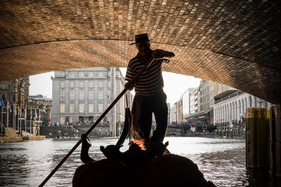 Hamburg Alster Lake Romantic Tour in a Real Venetian Gondola - Frequently Asked Questions