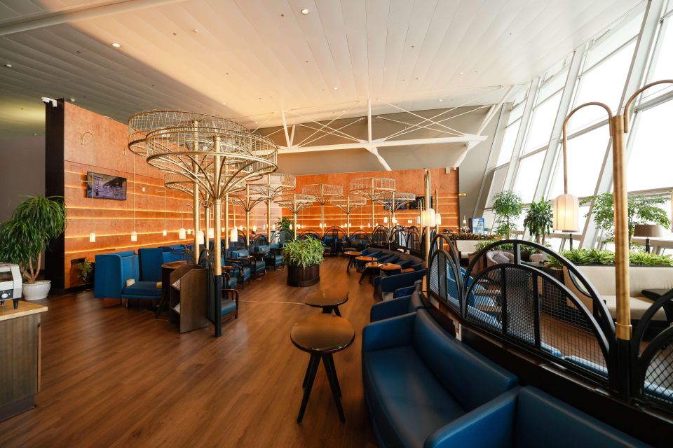 HAN Hanoi Airport: Song Hong Premium Lounge & Bar Terminal 2 - Frequently Asked Questions