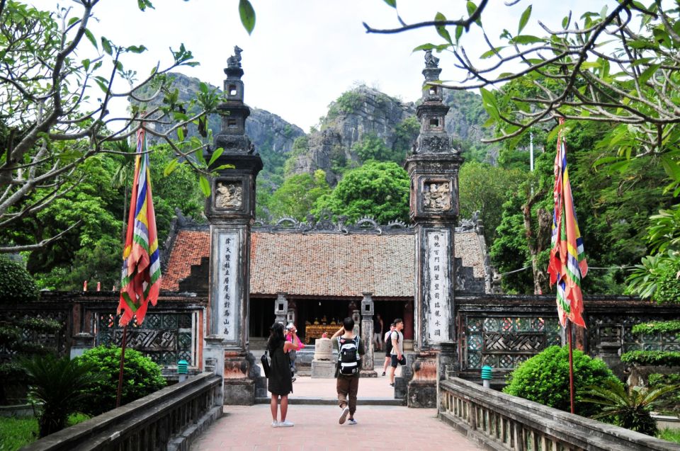 Hanoi: Full Day Guided Tour of Hoa Lu, Tam Coc, and Mua Cave - Frequently Asked Questions