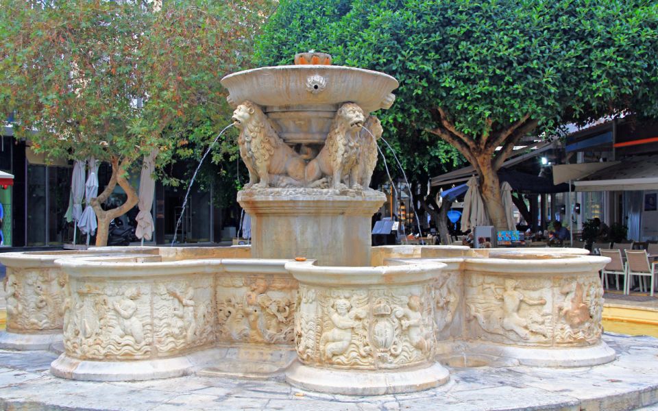 Heraklion City, Walking Tour, Old Market & Knossos Palace - Frequently Asked Questions