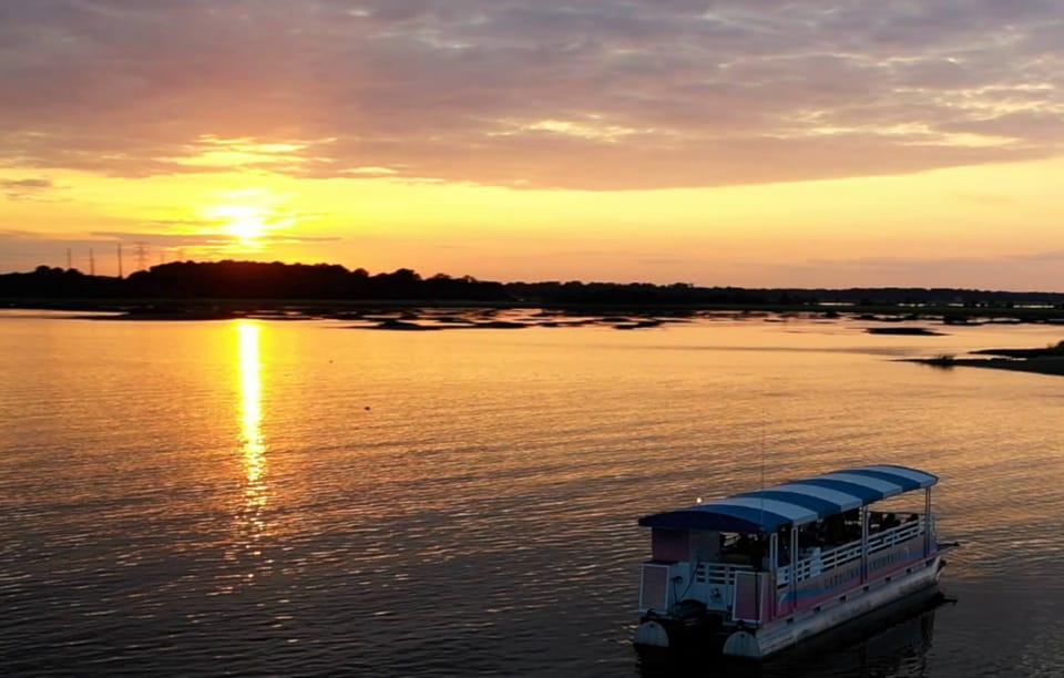 Hilton Head: Sunset or Daytime Dolphin Watching Cruise - What to Bring