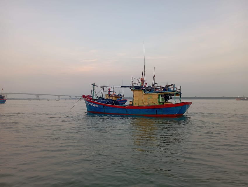 Hoi an Sunrise and Fish Market, Taking Photos - Frequently Asked Questions