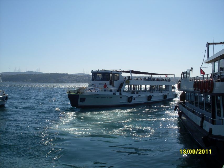 Istanbul: Bosphorus Sightseeing Boat Tour With Guide - Frequently Asked Questions