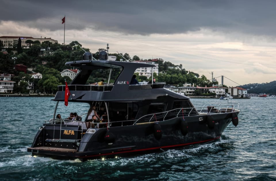 Istanbul Luxury Yacht Tour: Enjoy a Day or Sunset Cruise - Frequently Asked Questions