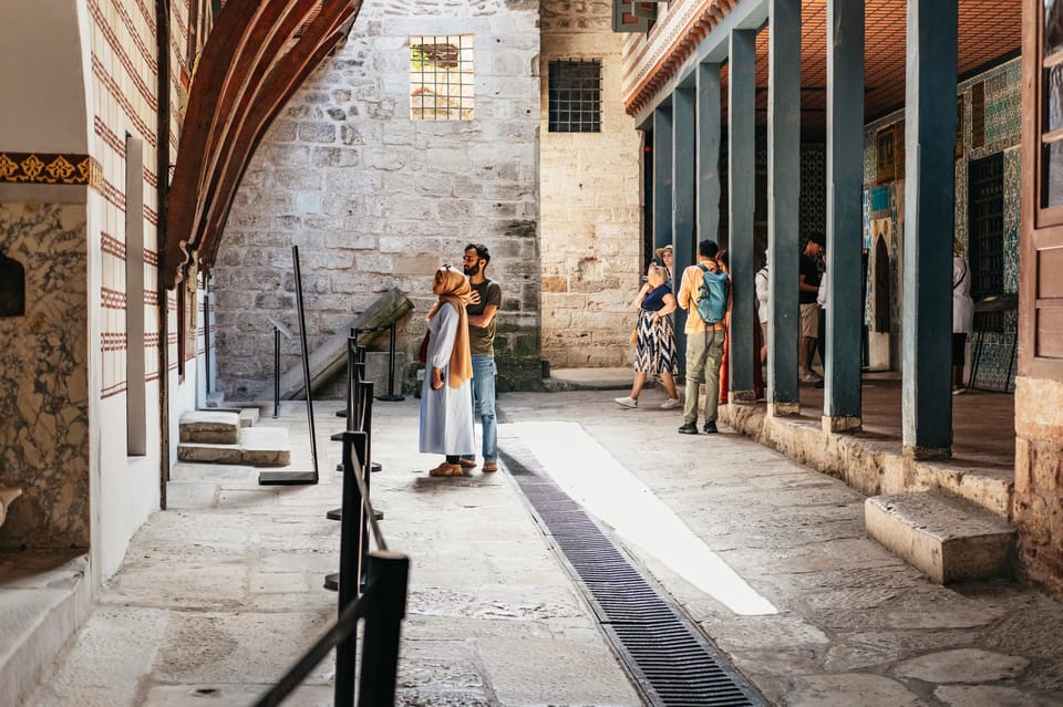 Istanbul: Topkapi Palace and Harem Guided Tour With Ticket - Frequently Asked Questions