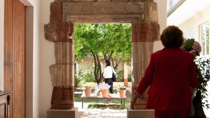 Laconi: Visit a Winery With Wine Tasting - Frequently Asked Questions